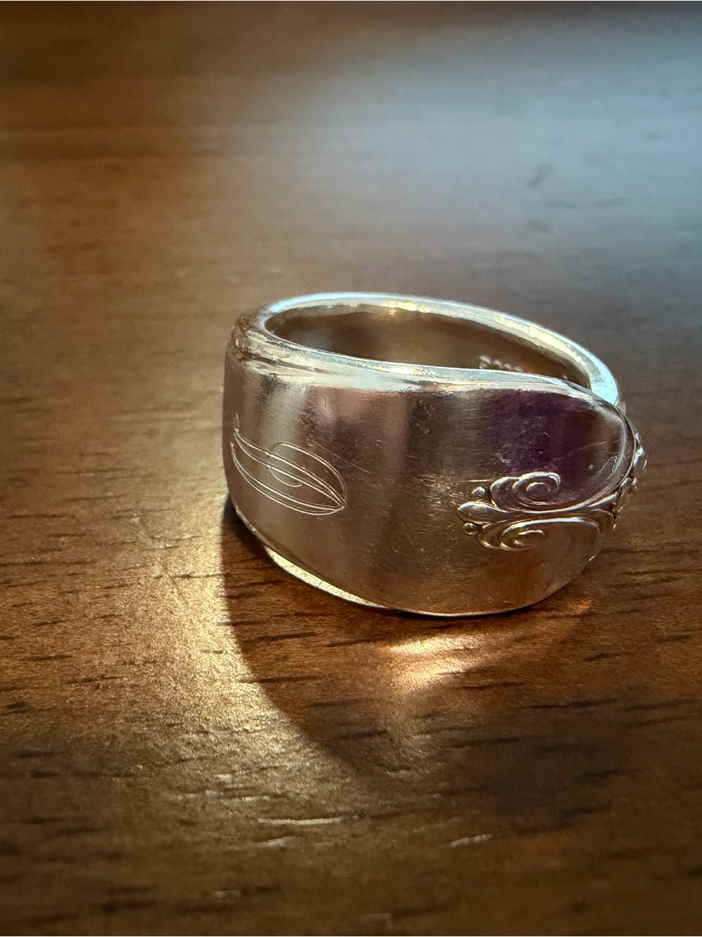 D Engraved Spoon Ring - Picture 5 of 11